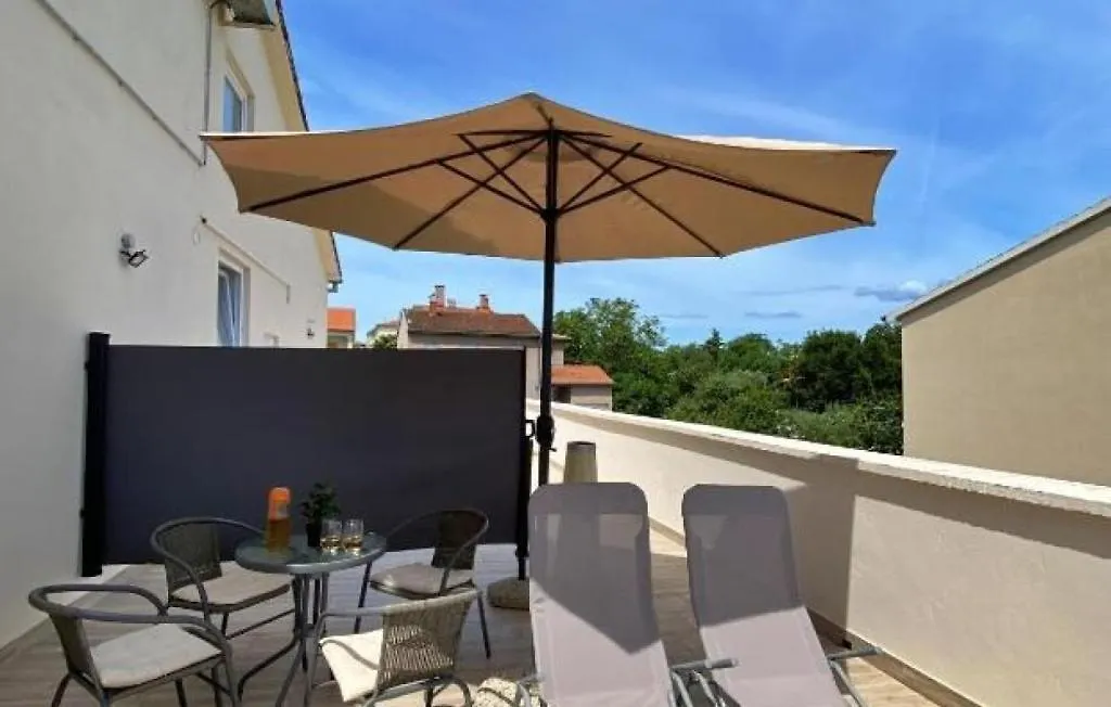 Apartment Jozephine 1 By Villas Guide Pula